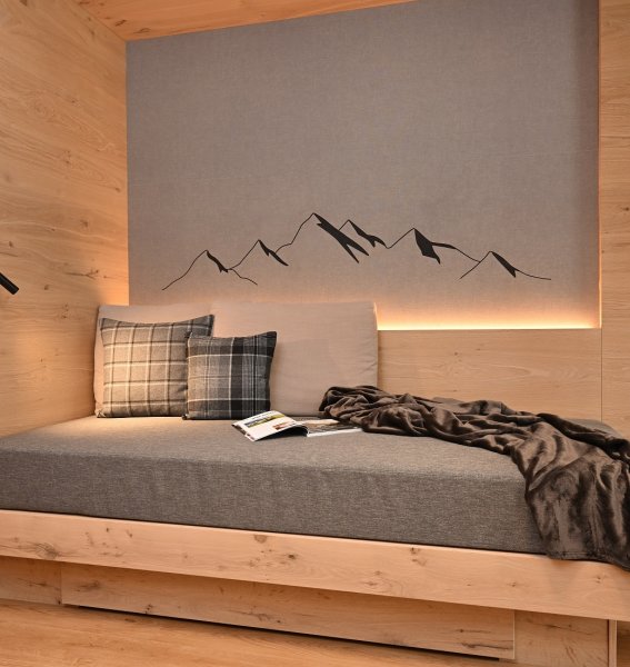 Einblick in ein Zimmer im Alpenhof Oberstdorf Hotel & SPA.