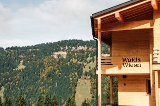 Die Außenansicht des Wald & Wiesn Berghotel Balderschwang.