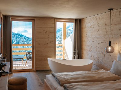 Einblick in ein Zimmer im Wald & Wiesn Berghotel Balderschwang.