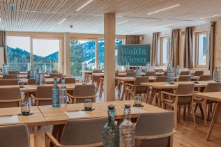 Einblick in den Tagungsraum im Wald & Wiesn Berghotel Balderschwang.