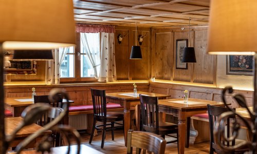 Hotel Hirsch Restaurant Einblick in das Restaurant im Hotel Hirsch in Oberstaufen.