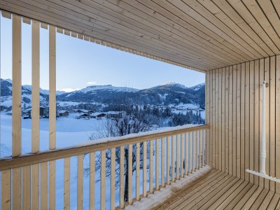 Ausblick vom Balkon im Winter im Hotel Oswalda Hus im Kleinwalsertal.