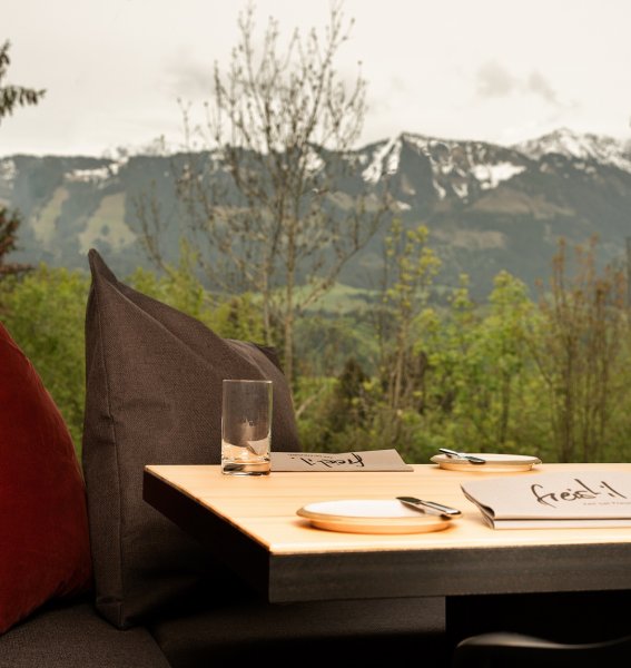 Einblick in das Restaurant im freistil. boutiquehotel & restaurant in Ofterschwang.