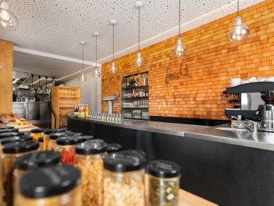 Blick auf die offene Küche im freistil. boutiquehotel & restaurant in Ofterschwang.