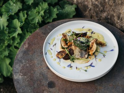 Eine ansprechend angerichtete Speise im Naturhotel Chesa Valisa im Kleinwalsertal.