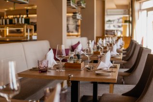 Einblick in das Restaurant im Weitblick Allgäu in Marktoberdorf.
