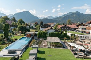 Die Außenansicht des Hotel Franks in Oberstdorf.