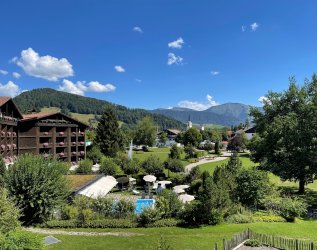 Blick auf das Parkhotel Oberstaufen in Oberstaufen.
