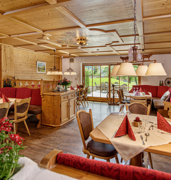 Das Restaurant des Hotel Mühlenhof in Oberstaufen.