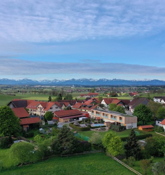 Landgasthof Hubertus Außenansicht Die Außenansicht des Landgasthof Hubertus in Apfeltrang.