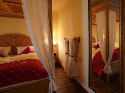 Einblick in ein Zimmer im Landgasthof Hubertus in Apfeltrang.