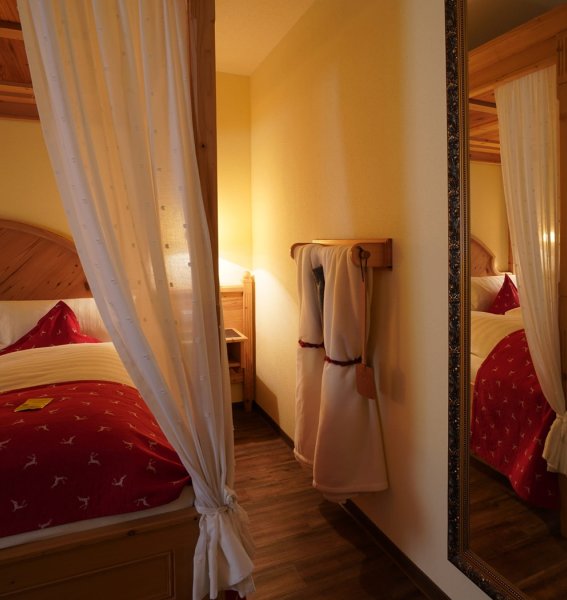 Einblick in ein Zimmer im Landgasthof Hubertus in Apfeltrang.