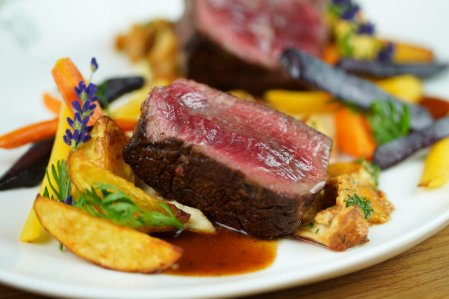 Landgasthof Hubertus Speise Eine Fleischspeise im Restaurant des Landgasthof Hubertus in Apfeltrang.