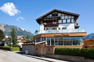 Die Außenansicht des Hotel Filser in Oberstdorf.