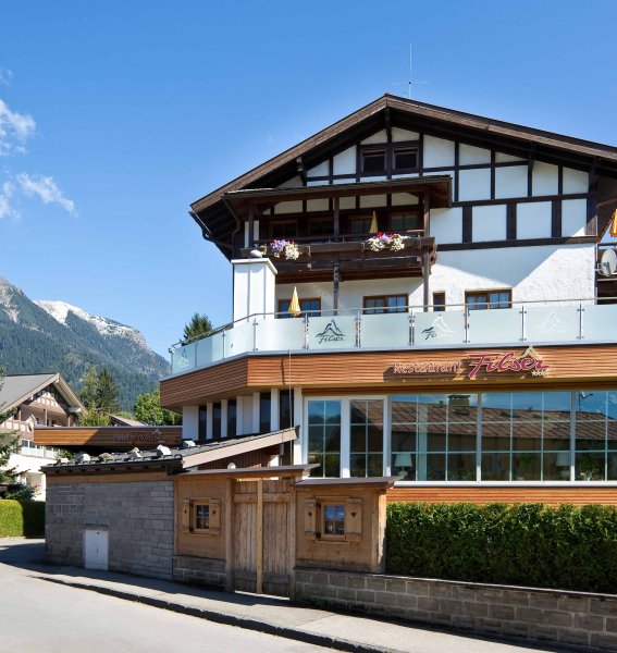 Die Außenansicht des Hotel Filser in Oberstdorf.