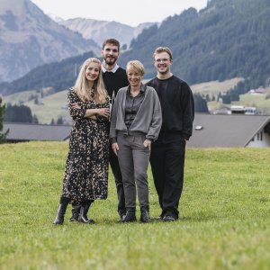 Die Gastgeberfamilie des Genuss & Aktivhotel Sonnenburg in Riezlern.
