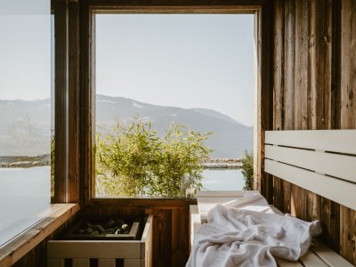 Bergkristall Mein Resort im Allgäu Sauna Einblick in die Sauna im Resort Bergkristall in Oberstaufen.