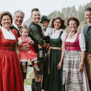 Bergkristall Mein Resort im Allgäu Gastgeberfamilie Die Gastgeberfamilie des Resort Bergkristall in Oberstaufen.