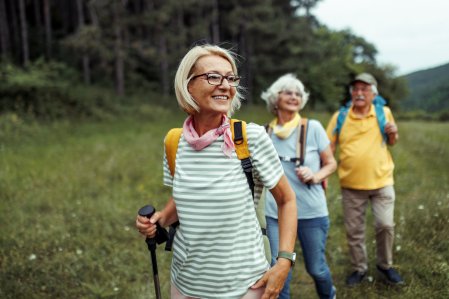 Drei Personen vom Hotel Bannwaldsee in Halblech beim Wandern