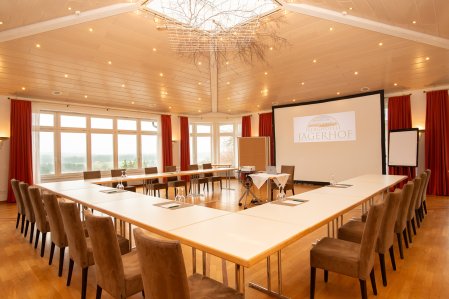 Berghotel Jägerhof Tagungsraum Ein Tagungsraum im Berghotel Jägerhof in Isny.