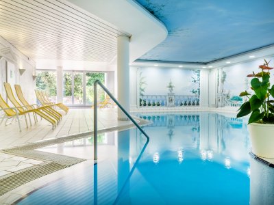 Berghotel Jägerhof Innenpool Blick auf den Innenpool im Berghotel Jägerhof in Isny.