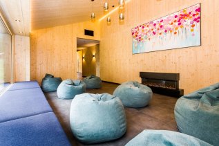 Einblick in den Wellnessbereich im Bio-Berghotel Ifenblick im Kleinwalsertal.