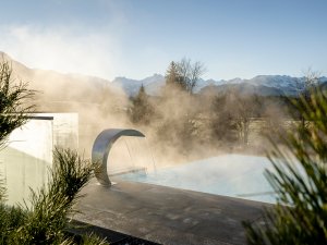 Der Relax Pool der Naturlodges im Sonnenalp Resort in Ofterschwang
