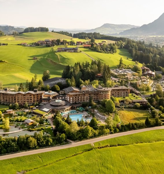 Sonnenalp Resort Außenansicht Die Außenansicht des Sonnenalp Resort in Ofterschwang.