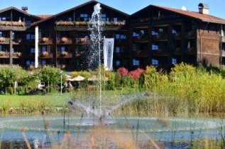 Lindner Parkhotel und Spa Außenbild Sommer