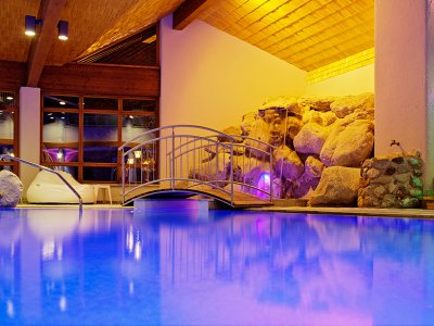 Wellnesshotel Walserhof Hirschegg Innenpool