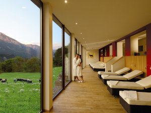 Wellnessbereich und Ruheliegen im Allgäuhotel Tanneck in Fischen.