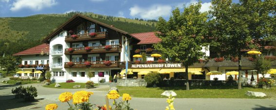 Hotel Alpengasthof Loewen Außenansicht Sommer