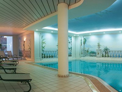 Berghotel Jägerhof Wellness Indoorpool