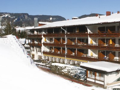 Hotel Filser Außenansicht Winter