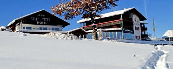 Hotel Alpenblick Außenansicht Winter