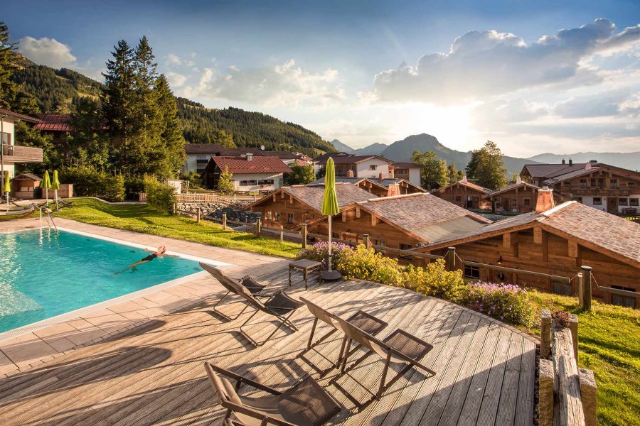 Alpin Chalets Pool Sommer