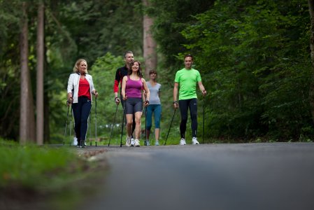 Rosenalp_Gesundheitsresort_und_Spa_Freizeitaktivität_Wandern_Walking