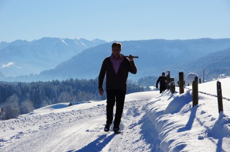 Landhotel Alphorn Spaziergang Winter