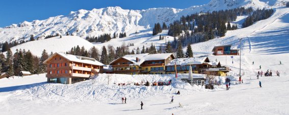 Biohotel Mattlihüs Außenansicht Winter