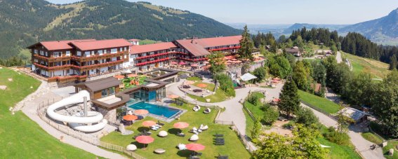 Familhotel Allgauer Berghof Außenansicht Sommer