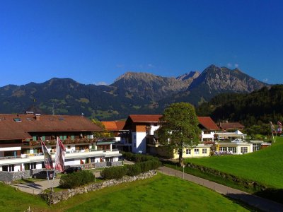 Hotel Berwanger Hof Außenansicht Sommer