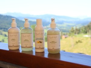 Eigene Pflegeprodukte des Hotels Bergkristall - Mein Resort im Allgäu in Oberstaufen.