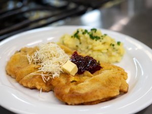 Ansprechend angerichtete Speise im Freiberg Romantik Hotel in Oberstdorf.