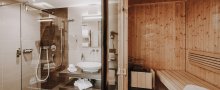 Badezimmer mit Sauna Spa Suite Söllereck