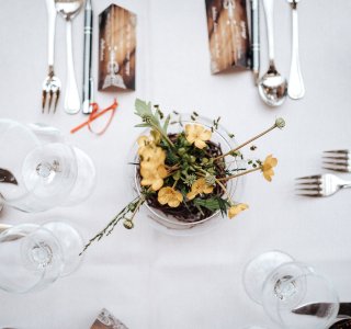 Festlich dekorierte Alpe Dornach