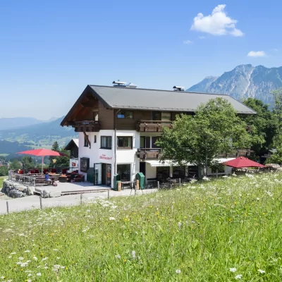 Die Alpe Oberstdorf liegt an der Talstation der Söllereckbahn und ist idealer Ausgangspunkt für Wanderungen rund ums Söllereck und die Oberstdorfer Berge.