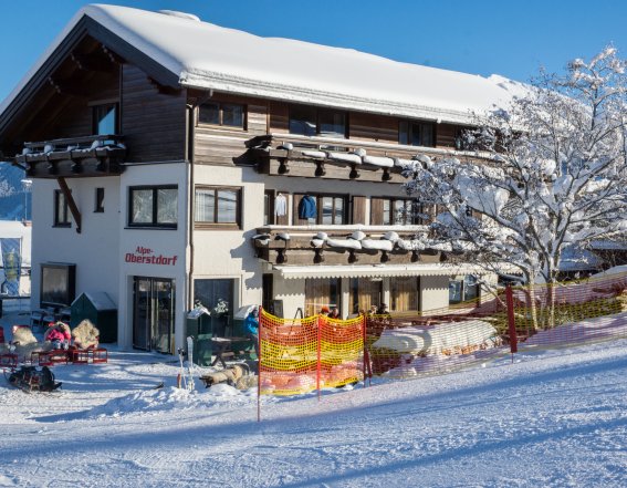 Winterurlaub in Oberstdorf Die ideale Unterkunft für Skifahrer ist die Alpe Oberstdorf. Denn hier sind Sie mitten im Skigebiet Söllereck.
