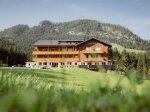 Aussenansicht-hoernlepass-hotel-urlaub-kleinwaslertal