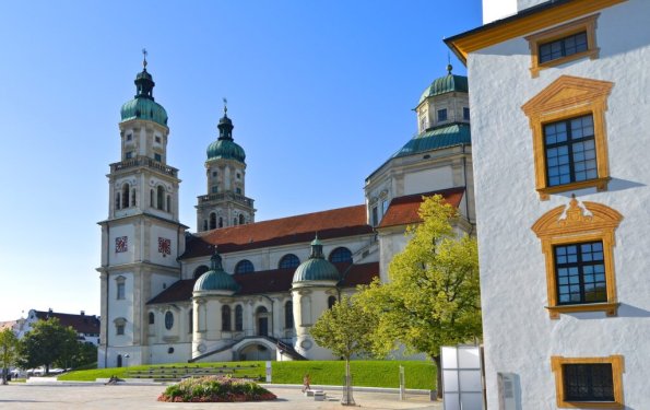 Alpenwolke-appartements-kempten-allgaeu-bild-vom-wahrzeichen-in-kempten-basilika-1-1024x646