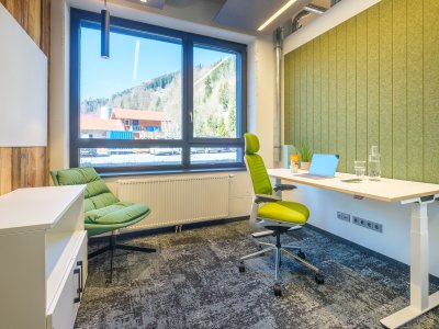 Hier im Einzelbüro im Coworking Space hast Du ausreichend Raum und alle Möglichkeiten, Deiner Kreativität freien Lauf zu lassen.